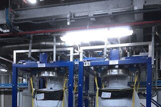 Befüllstationen mit obenliegender Waage